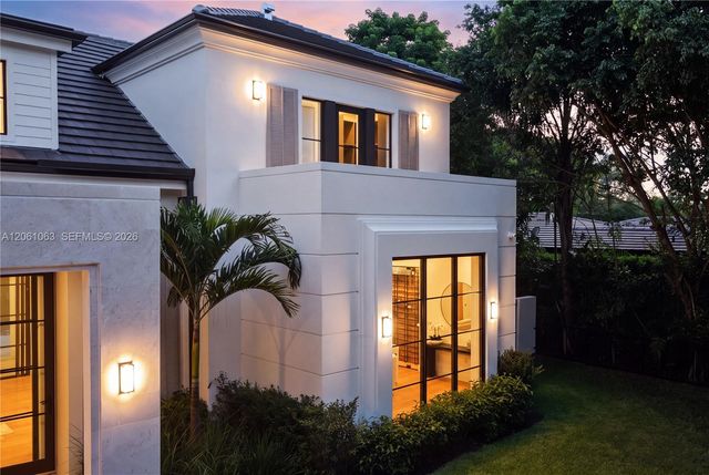1220 S Alhambra Cir, Coral Gables, FL 33146
