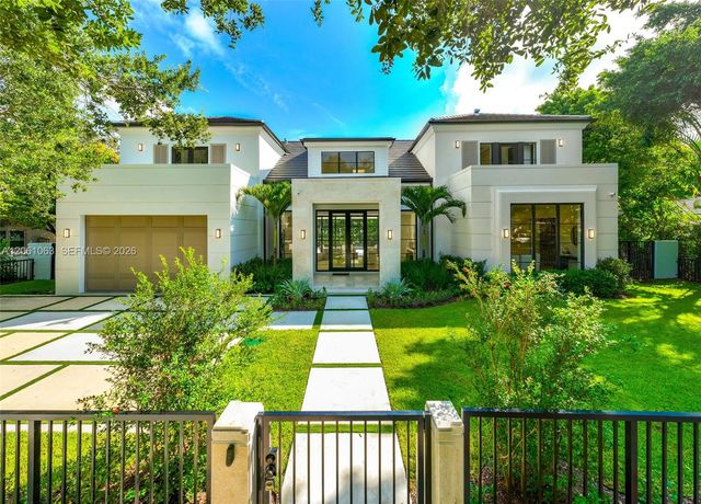 1220 S Alhambra Cir, Coral Gables, FL 33146
