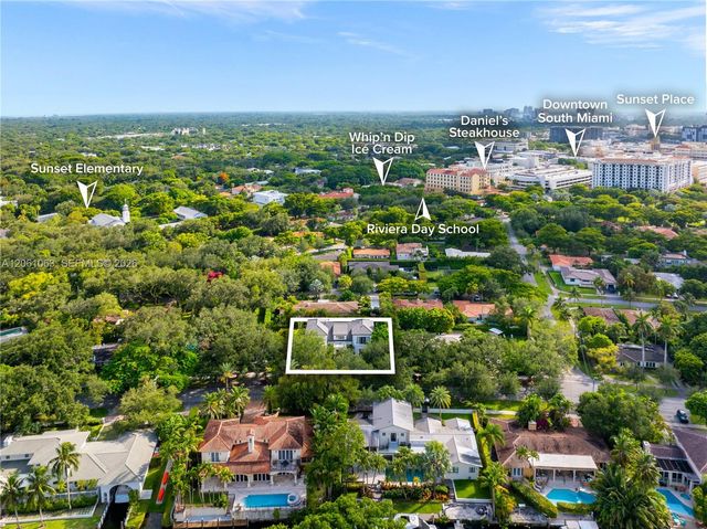 1220 S Alhambra Cir, Coral Gables, FL 33146