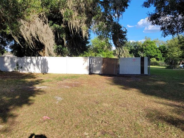 732 E BROADWAY STREET, Fort Meade, FL 33841