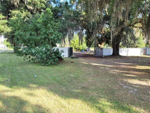 732 E BROADWAY STREET, Fort Meade, FL 33841