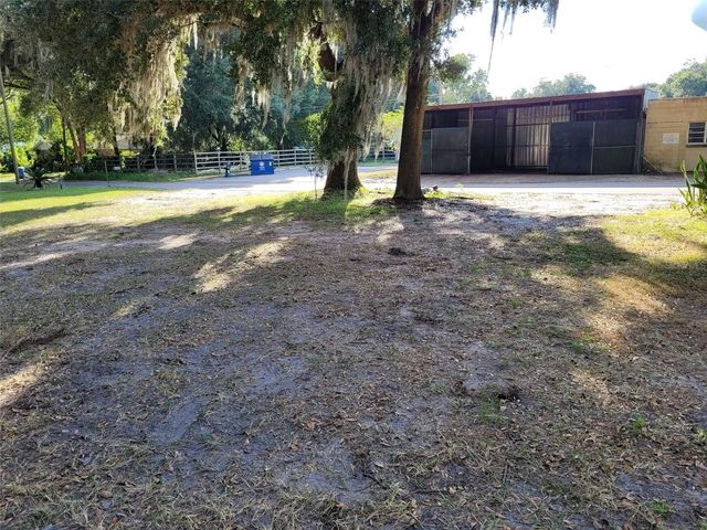 732 E BROADWAY STREET, Fort Meade, FL 33841