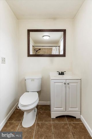 6225 CHINQUAPIN PKWY, Baltimore, MD 21239