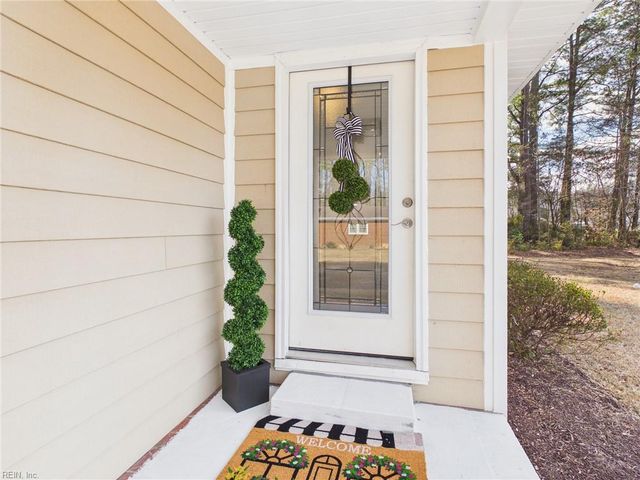 4817 Charlton DR, Chesapeake, VA 23321