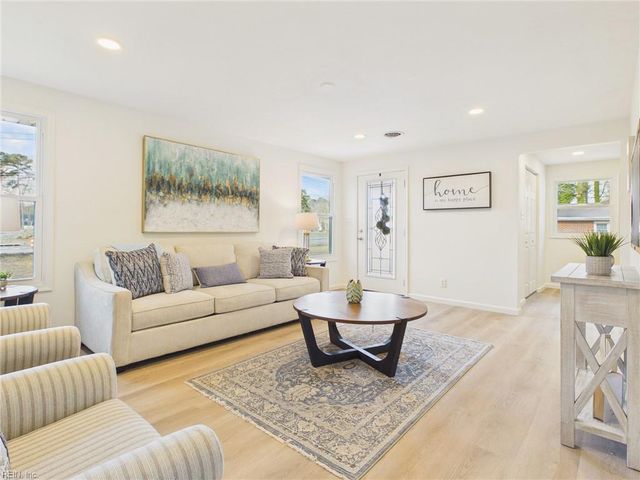 4817 Charlton DR, Chesapeake, VA 23321