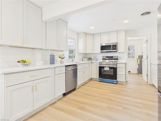 4817 Charlton DR, Chesapeake, VA 23321