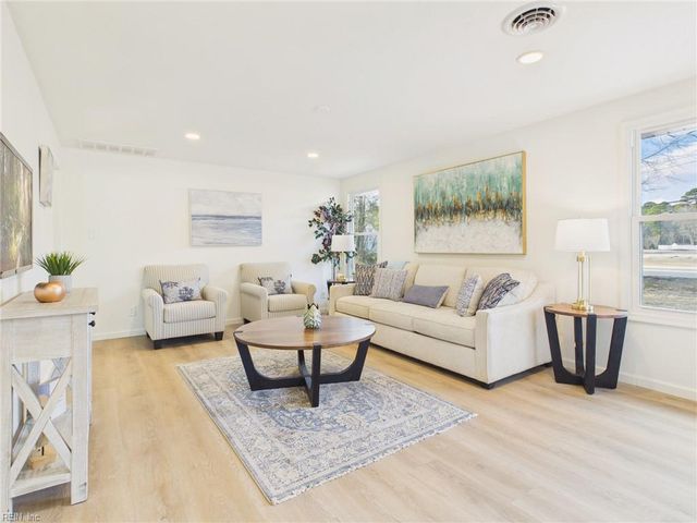 4817 Charlton DR, Chesapeake, VA 23321