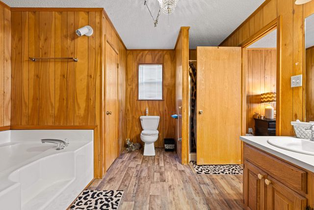 1604 W George Richey Road, Gladewater, TX 75647