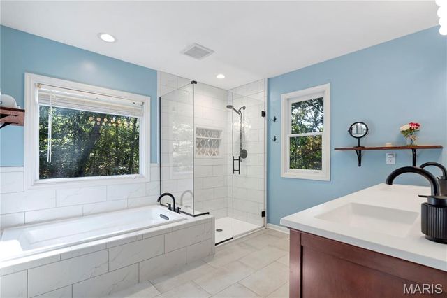 19323 Dogwood Valley Court, Wildwood, MO 63038