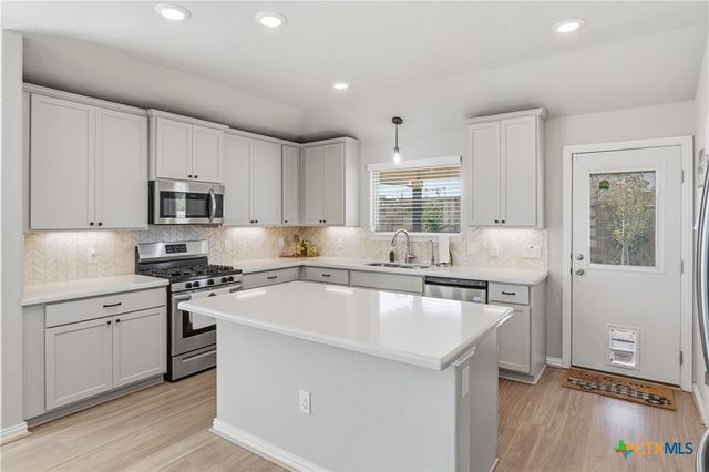 605 Jaboncillo Street, New Braunfels, TX 78132