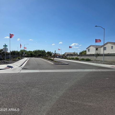 7445 W Peck Drive, Glendale, AZ 85303