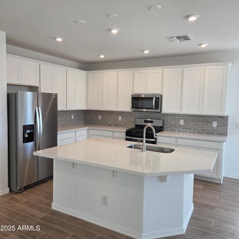 7445 W Peck Drive, Glendale, AZ 85303