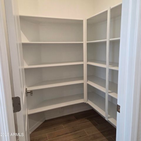 7445 W Peck Drive, Glendale, AZ 85303