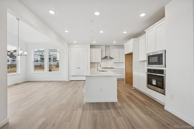 476 S Salida Street, Aurora, CO 80017