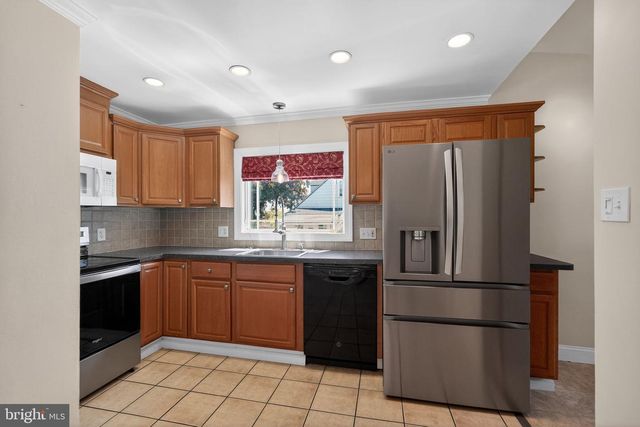 105 ALTHEA AVE, Morrisville, PA 19067
