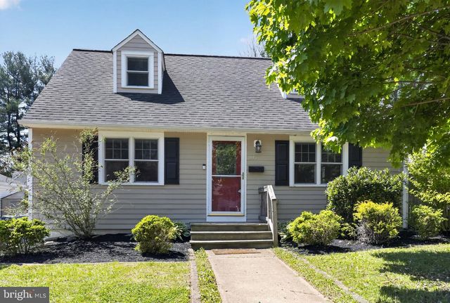 105 ALTHEA AVE, Morrisville, PA 19067