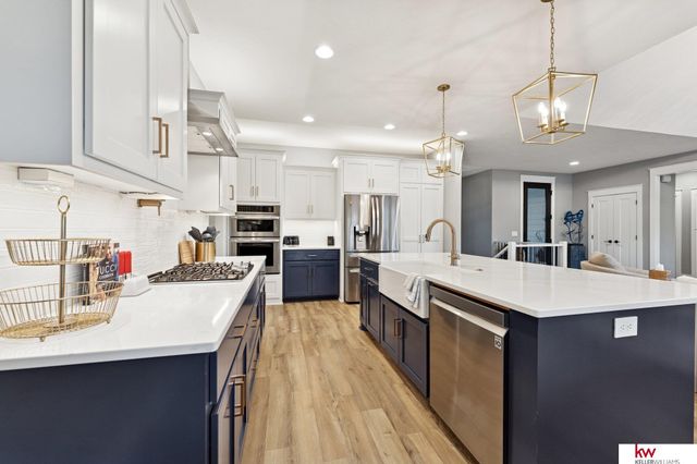 16905 Bondesson Street, Omaha, NE 68007