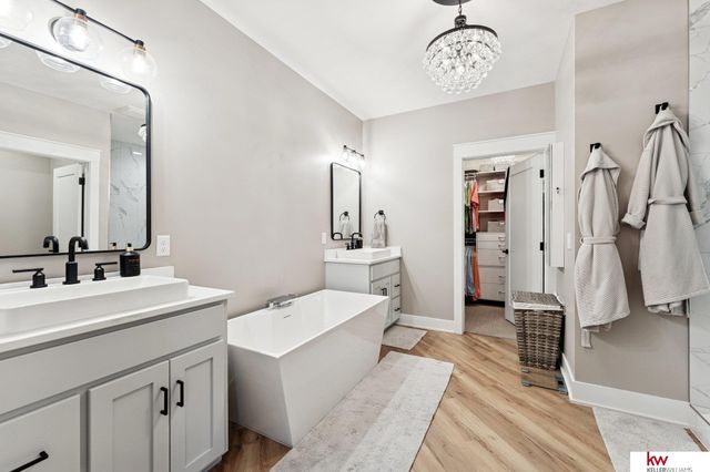 16905 Bondesson Street, Omaha, NE 68007