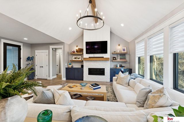 16905 Bondesson Street, Omaha, NE 68007