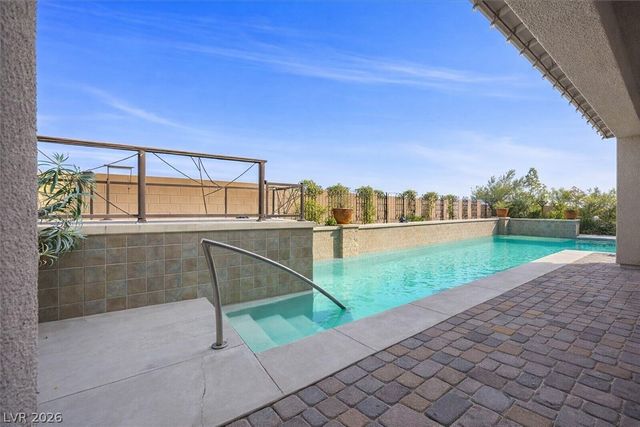 6198 Serenity Cliffs Street, Las Vegas, NV 89149
