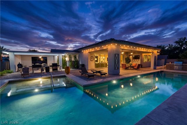 6198 Serenity Cliffs Street, Las Vegas, NV 89149