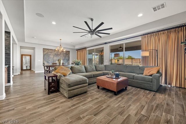 6198 Serenity Cliffs Street, Las Vegas, NV 89149