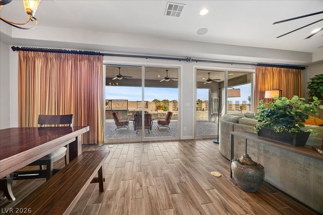 6198 Serenity Cliffs Street, Las Vegas, NV 89149