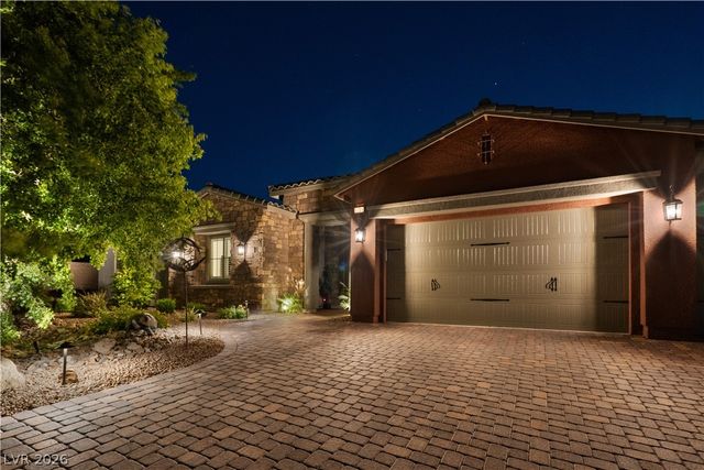 6198 Serenity Cliffs Street, Las Vegas, NV 89149