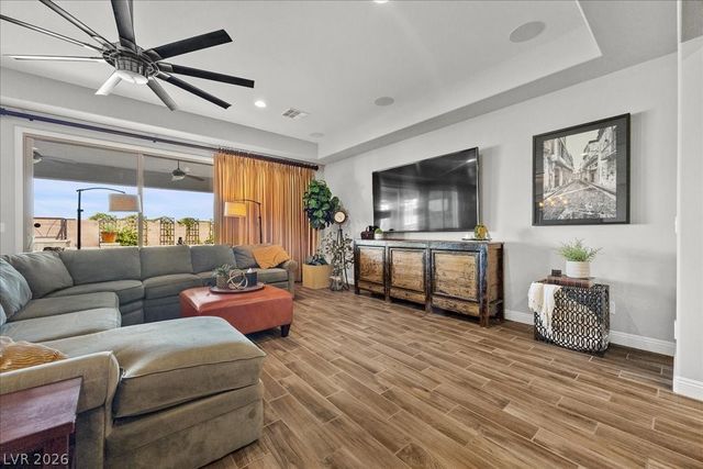 6198 Serenity Cliffs Street, Las Vegas, NV 89149