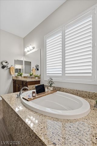 6198 Serenity Cliffs Street, Las Vegas, NV 89149