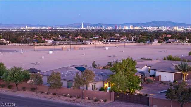 6198 Serenity Cliffs Street, Las Vegas, NV 89149