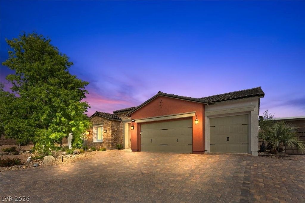 6198 Serenity Cliffs Street, Las Vegas, NV 89149