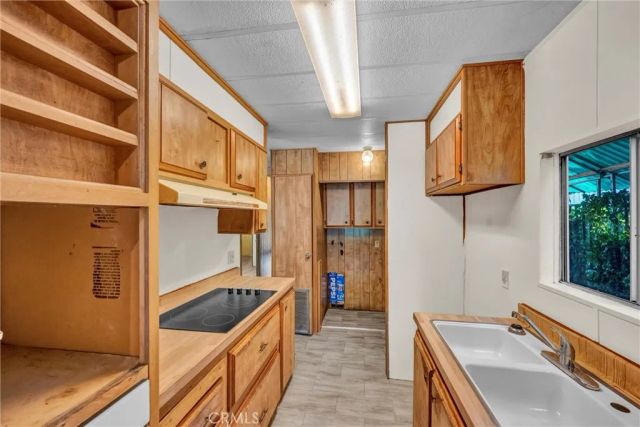 15993 27th Avenue, Clearlake, CA 95422