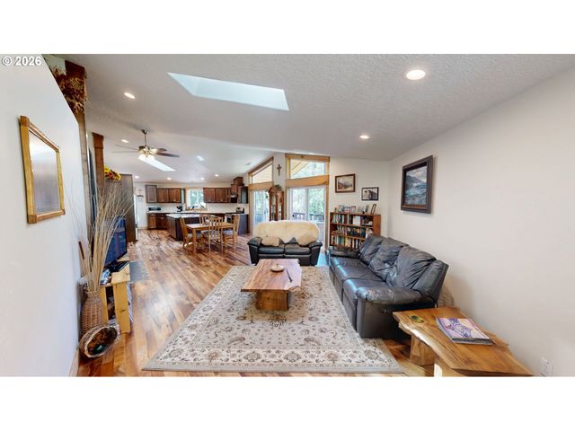 17638 LEWIS CREEK Rd, Brookings, OR 97415