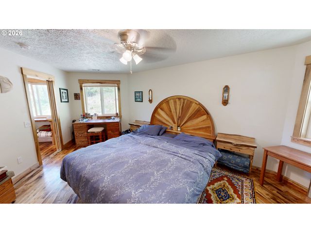 17638 LEWIS CREEK Rd, Brookings, OR 97415