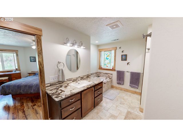 17638 LEWIS CREEK Rd, Brookings, OR 97415