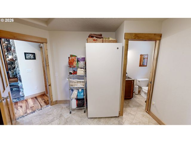 17638 LEWIS CREEK Rd, Brookings, OR 97415