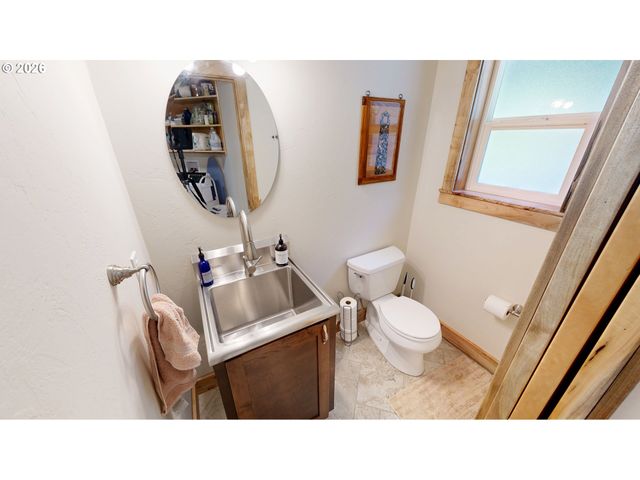 17638 LEWIS CREEK Rd, Brookings, OR 97415
