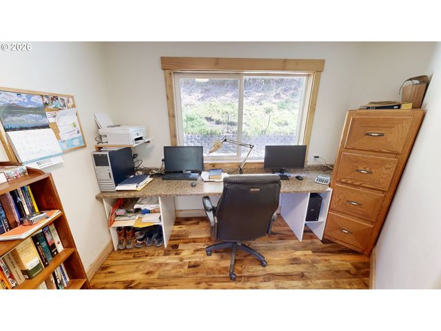 17638 LEWIS CREEK Rd, Brookings, OR 97415