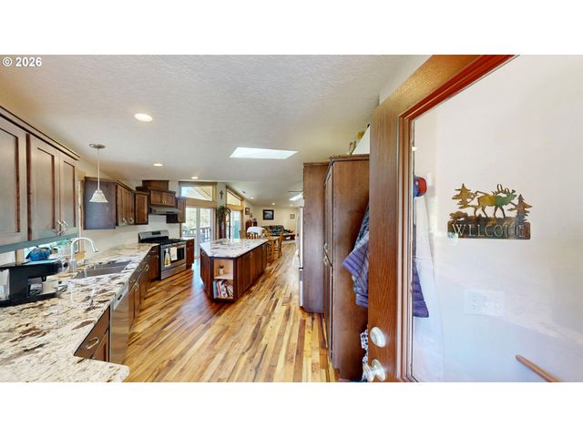 17638 LEWIS CREEK Rd, Brookings, OR 97415
