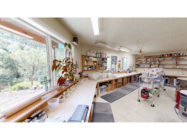 17638 LEWIS CREEK Rd, Brookings, OR 97415