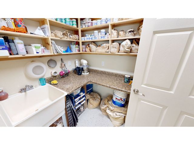 17638 LEWIS CREEK Rd, Brookings, OR 97415