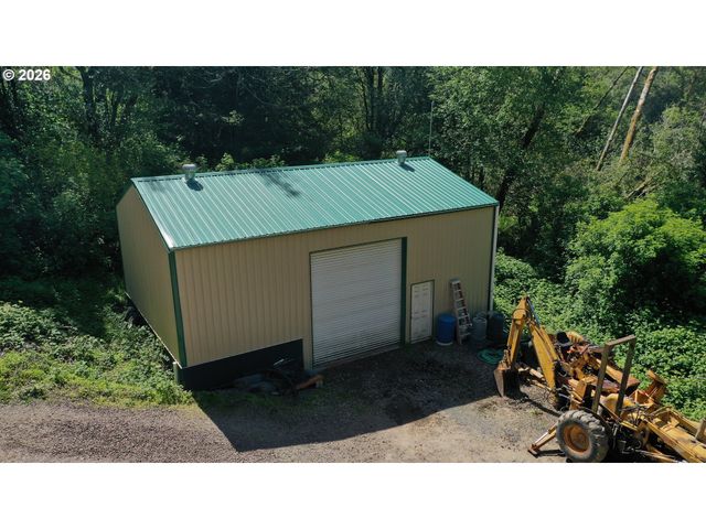 17638 LEWIS CREEK Rd, Brookings, OR 97415