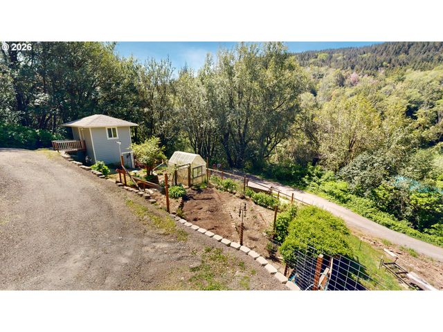 17638 LEWIS CREEK Rd, Brookings, OR 97415