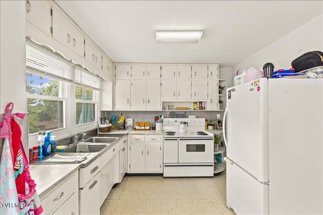 117 Ridge Street, Surgoinsville, TN 37873