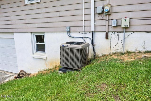 117 Ridge Street, Surgoinsville, TN 37873