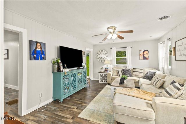 117 Ridge Street, Surgoinsville, TN 37873