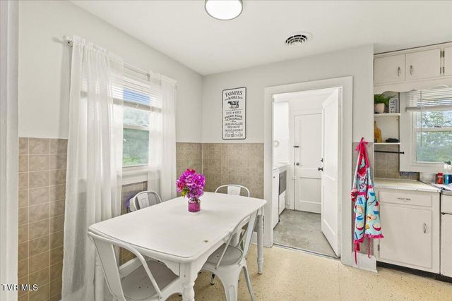 117 Ridge Street, Surgoinsville, TN 37873