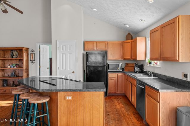 747 E Dumplin Valley Rd, Jefferson City, TN 37760