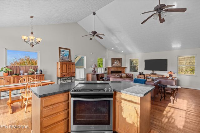 747 E Dumplin Valley Rd, Jefferson City, TN 37760